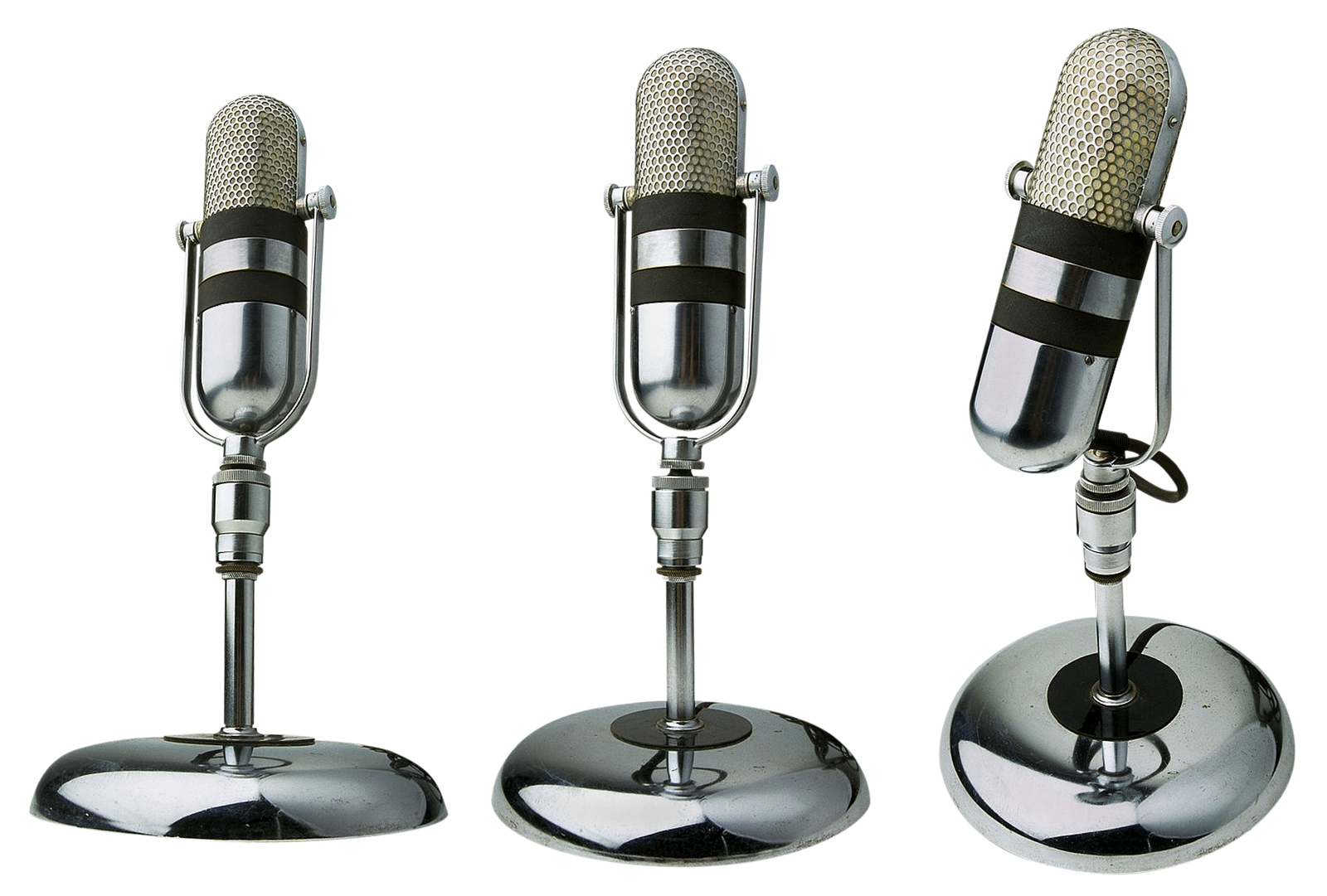 microphones-1491019_1920